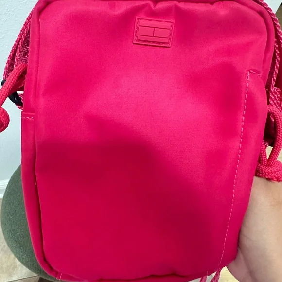 Tommy Hilfiger Vibrant Pink Crossbody Bag - Picture 11 of 13